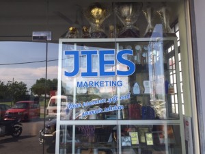 JIES trophy piala showroom